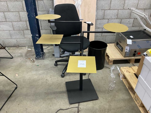 Kantoorinventaris - afbeelding 1 van  8