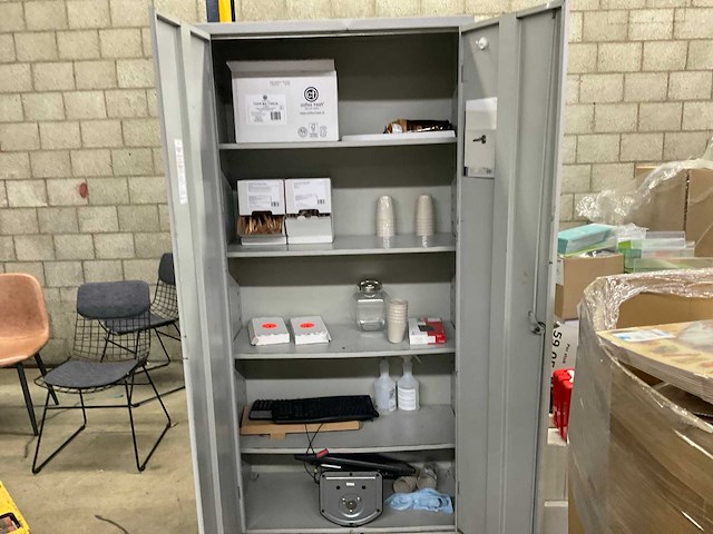 Kantoorinventaris - afbeelding 6 van  8