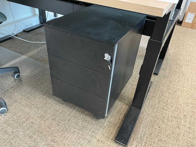 Kantoorinventaris - afbeelding 5 van  6