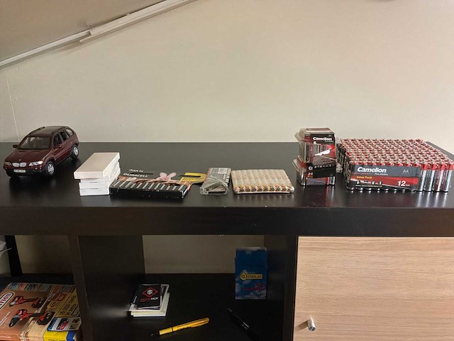 Kantoorinventaris - afbeelding 2 van  12