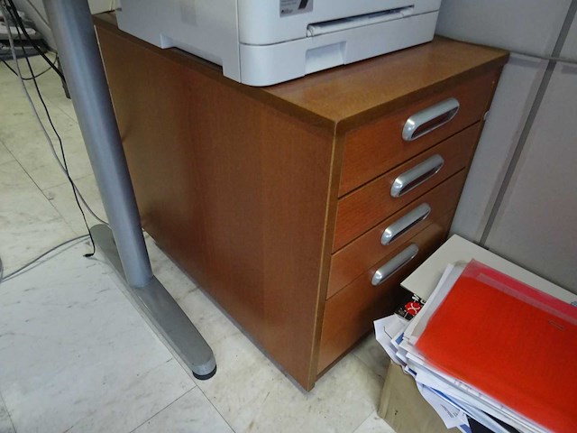 Kantoorinventaris - afbeelding 4 van  6