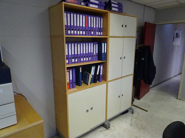 Kantoorinventaris - afbeelding 4 van  6