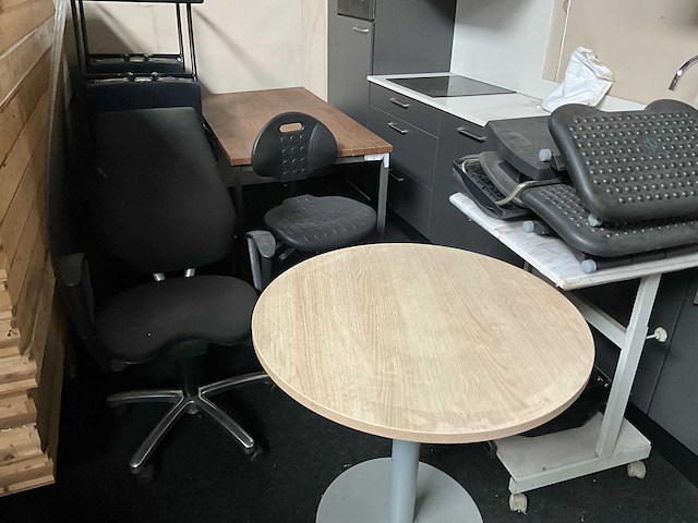 Kantoorinventaris - afbeelding 1 van  5