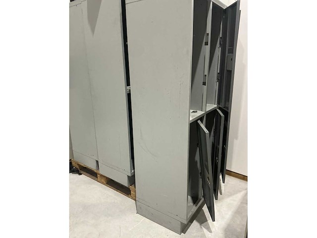 Kantoorinventaris - afbeelding 3 van  6