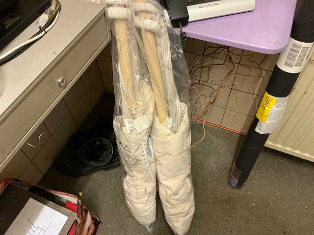 Kantoorinventaris - afbeelding 8 van  18