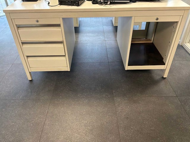 Kantoorinventaris - afbeelding 5 van  9