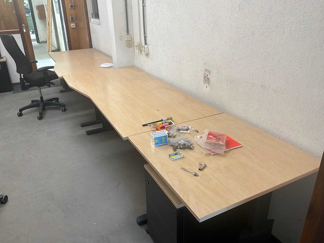Kantoorinventaris - afbeelding 2 van  8