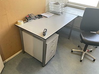 Kantoorinventaris - afbeelding 3 van  5