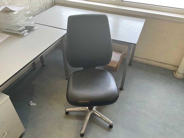 Kantoorinventaris - afbeelding 5 van  5
