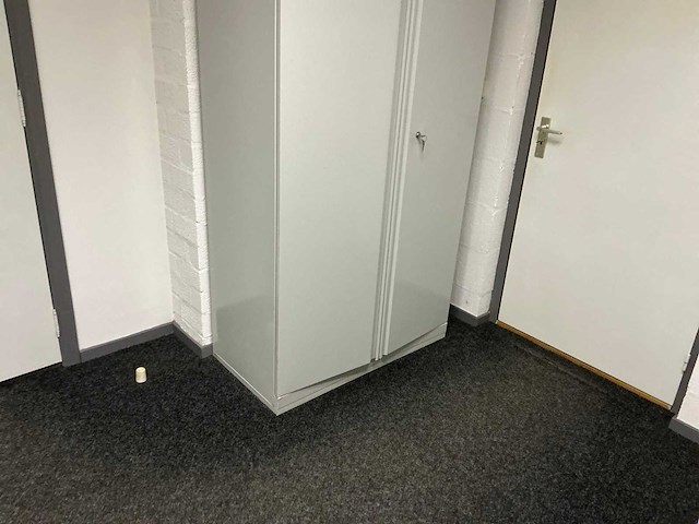 Kantoorinventaris - afbeelding 35 van  39