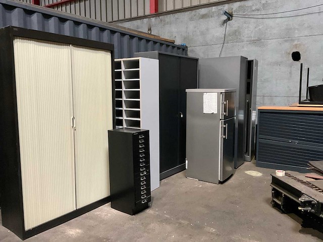 Kantoorinventaris - afbeelding 1 van  24