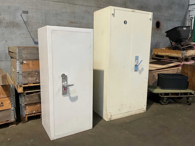 Kantoorinventaris - afbeelding 12 van  24