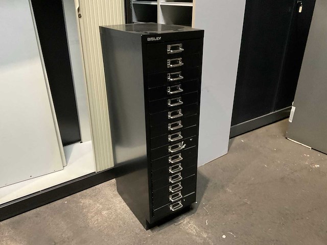 Kantoorinventaris - afbeelding 21 van  24