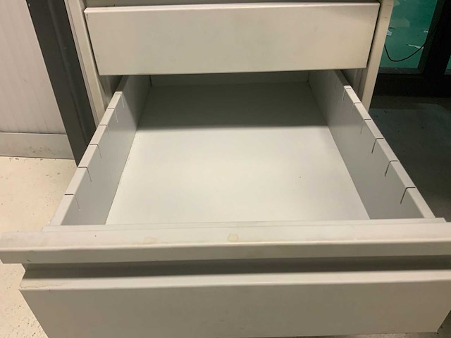 Kantoorinventaris - afbeelding 18 van  29