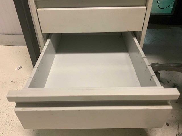 Kantoorinventaris - afbeelding 19 van  29