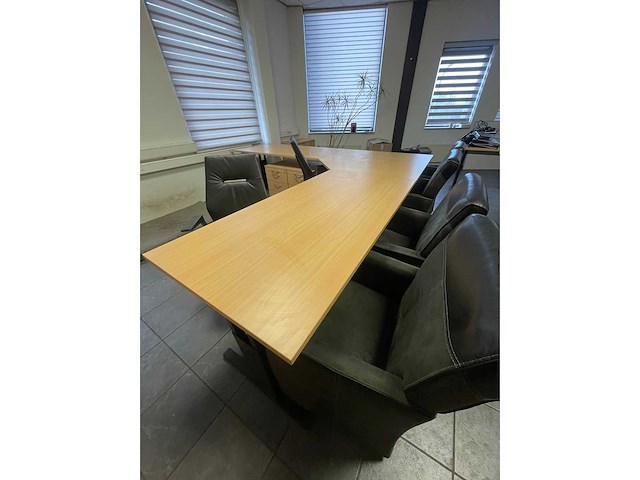 Kantoorinventaris - afbeelding 3 van  7