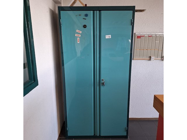 Kantoorkast met inhoud - afbeelding 1 van  15