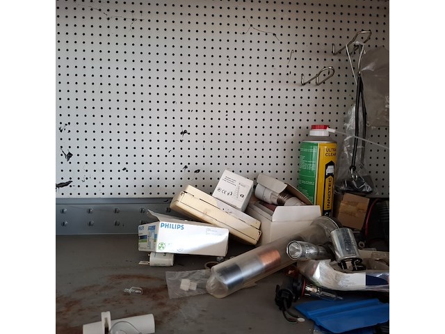 Kantoorkast met inhoud - afbeelding 10 van  15