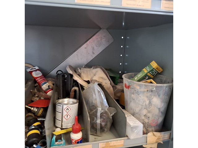 Kantoorkast met inhoud - afbeelding 15 van  15