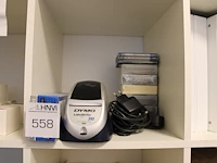 Kantoormaterialen in kast m557 w.o. schrijfgerei, inbindmaterialen, ordners, nietmachines etc.