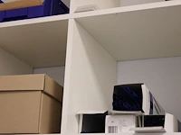 Kantoormaterialen in kast m557 w.o. schrijfgerei, inbindmaterialen, ordners, nietmachines etc. - afbeelding 8 van  8