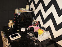 Kantoormaterialen w.o. brievenbakjes, scheigerei en nietjesmachine etc. - afbeelding 1 van  2