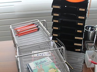 Kantoormaterialen w.o. brievenbakjes, schrijfgerei, etc. - afbeelding 2 van  3