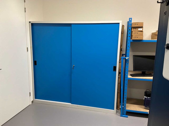 Kantoormeubilair, opbergrekken en it-accessoires - afbeelding 1 van  9