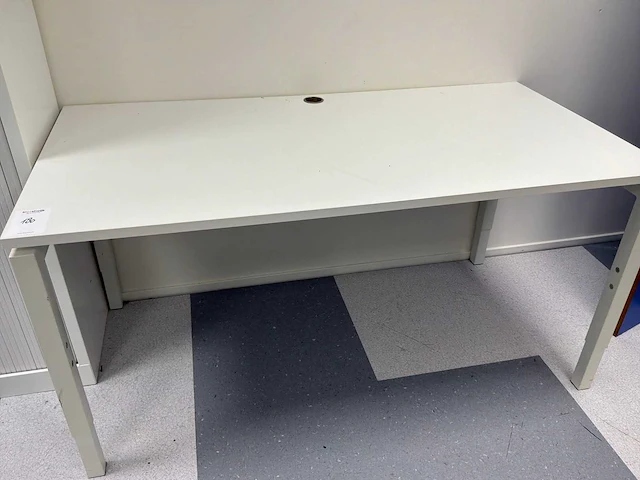 Kantoormeubilair uit 1 ruimte - afbeelding 2 van  5