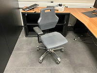 Kantoormeubilair uit kantoor - afbeelding 4 van  14