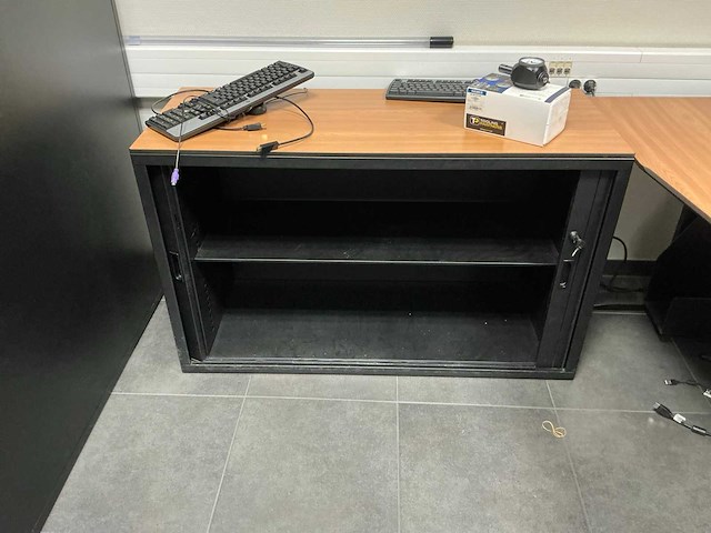 Kantoormeubilair uit kantoor - afbeelding 6 van  14