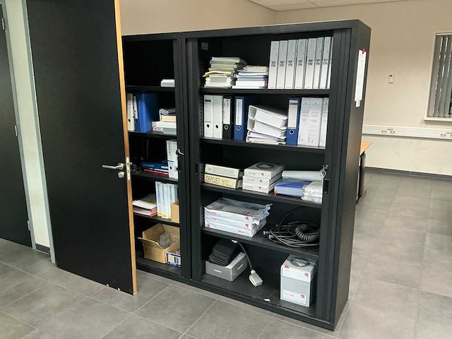 Kantoormeubilair uit kantoor - afbeelding 4 van  14