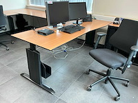 Kantoormeubilair uit ruimte - afbeelding 4 van  8