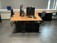 Kantoormeubilair uit ruimte - afbeelding 1 van  7