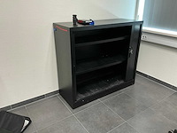 Kantoormeubilair uit ruimte - afbeelding 2 van  7