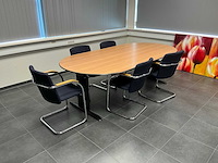 Kantoormeubilair uit ruimte - afbeelding 1 van  9