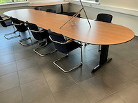 Kantoormeubilair uit ruimte - afbeelding 1 van  12