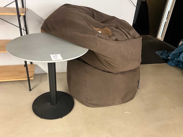 Kantoormeubilair - afbeelding 1 van  2