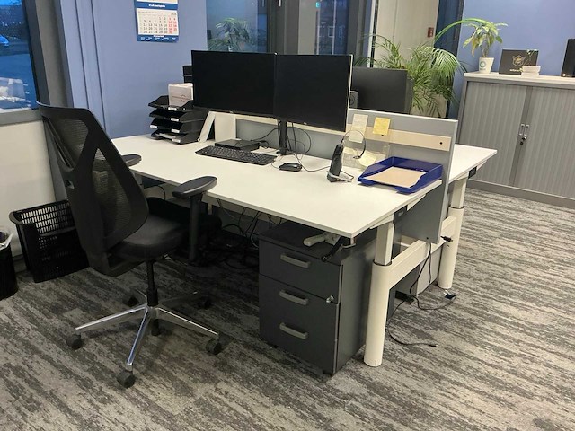 Kantoormeubilair - afbeelding 9 van  14