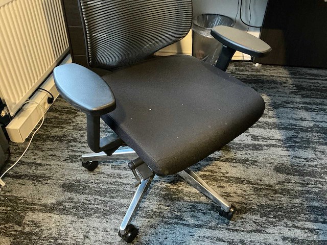 Kantoormeubilair - afbeelding 5 van  13