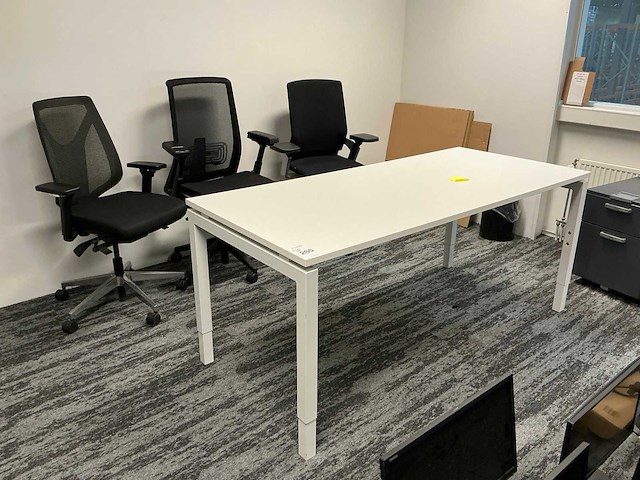 Kantoormeubilair - afbeelding 1 van  6