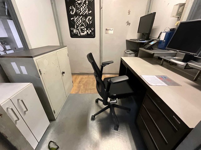 Kantoormeubilair - afbeelding 1 van  10