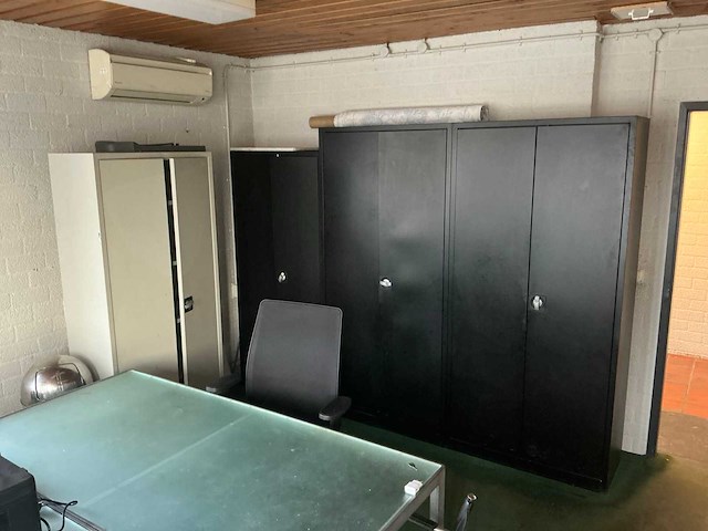 Kantoormeubilair - afbeelding 1 van  4