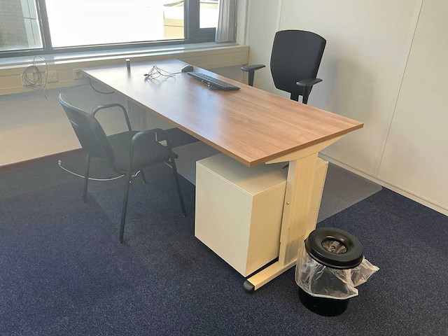 Kantoormeubilair - afbeelding 2 van  8