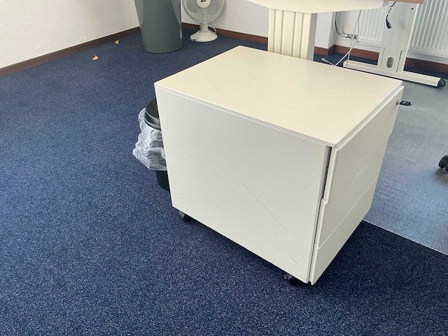 Kantoormeubilair - afbeelding 5 van  6