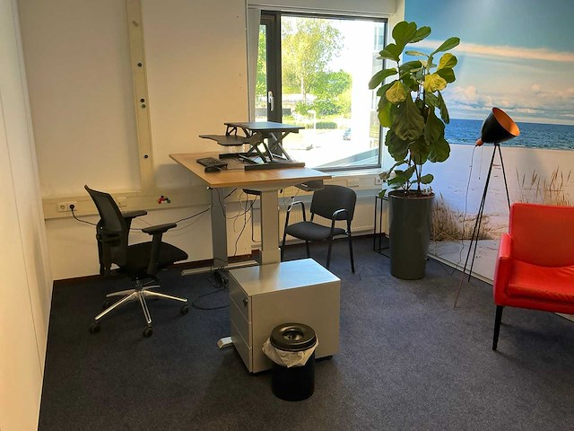 Kantoormeubilair - afbeelding 1 van  12