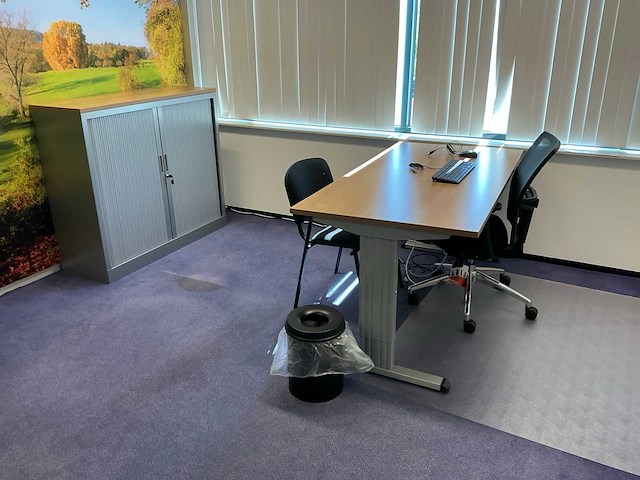 Kantoormeubilair - afbeelding 1 van  5