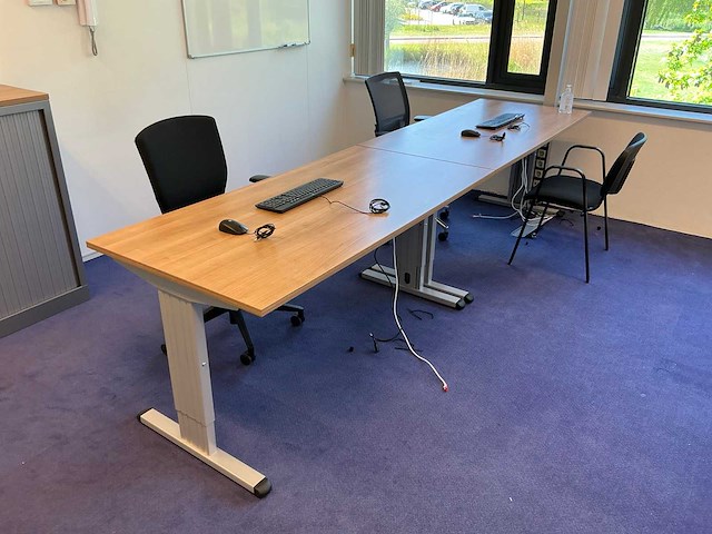 Kantoormeubilair - afbeelding 1 van  7
