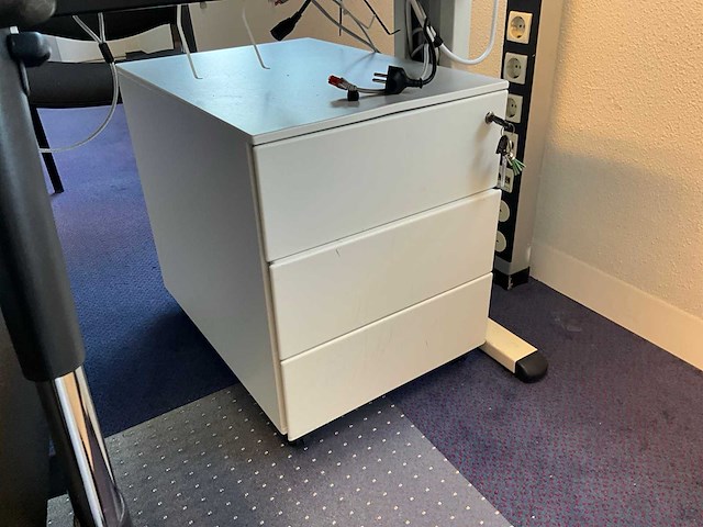 Kantoormeubilair - afbeelding 3 van  6