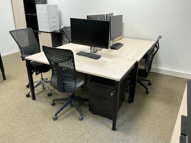 Kantooropstelling 18-delig - afbeelding 1 van  10